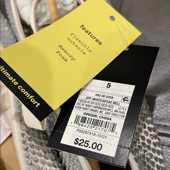 Art Class Sparkling Silver Flats - Picture 7 of 7